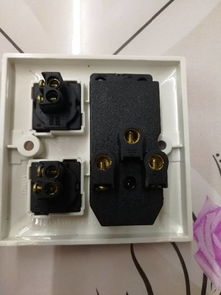 兩個開關兩個插座的墻壁開關接線指南